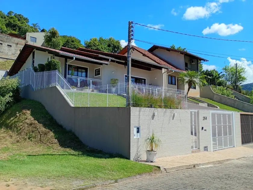 Casa no bairro Garcia, Blumenau, cód. 1318